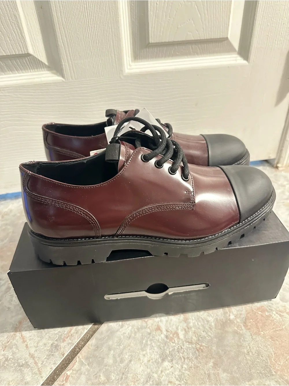 Zara Black Cap-Toe Leather Oxford Size 9